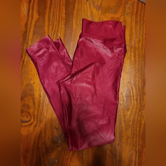 Koral Med Women's Infinity Rhubarb color leggings - Picture 7 of 12